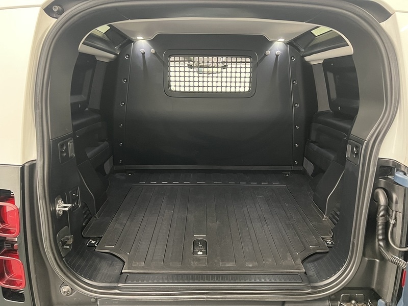 Used Land Rover Defender 2021 for sale - 77196481: Photo 36