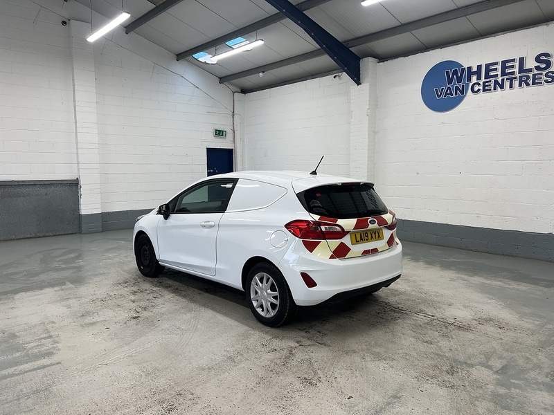 Used Ford Fiesta 2019 for sale - 77920920: Photo 2