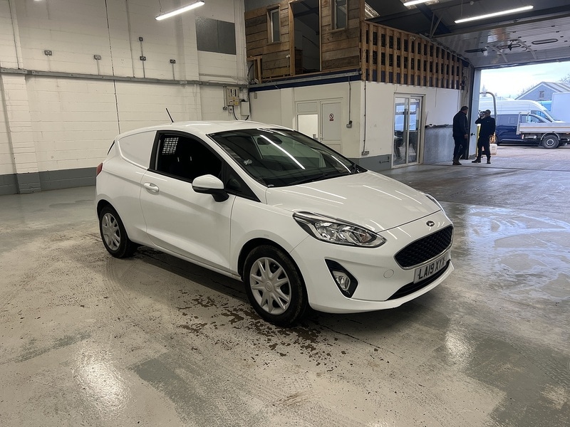 Used Ford Fiesta 2019 for sale - 77920920: Photo 4