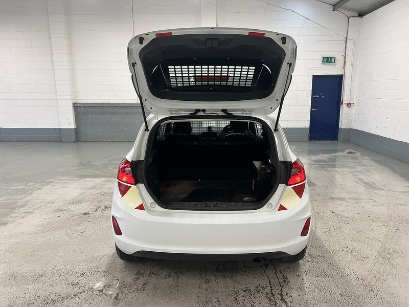 Used Ford Fiesta 2019 for sale - 77920920: Photo 5