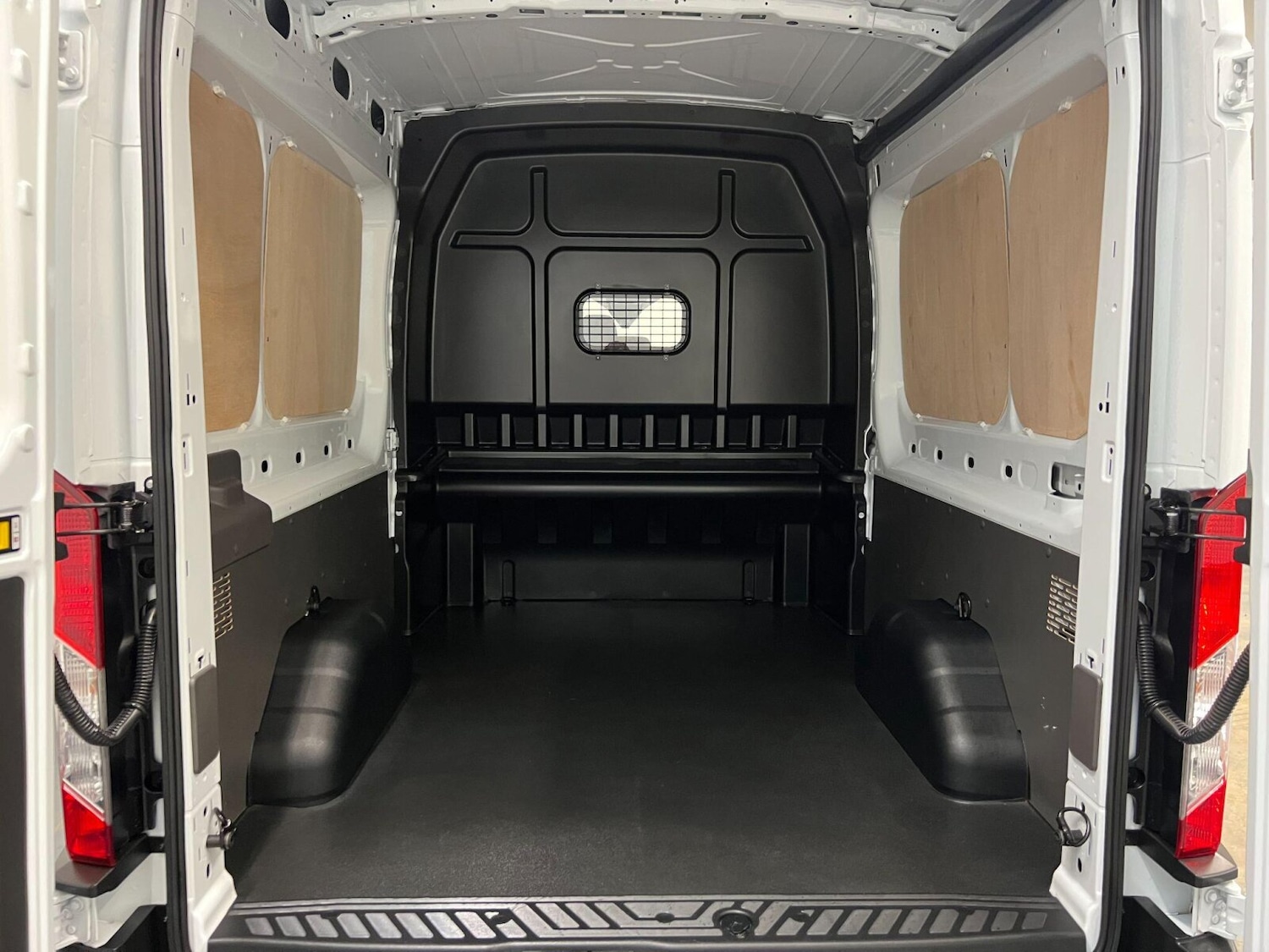 Used Ford Transit 2024 for sale - 76871290: Photo 26