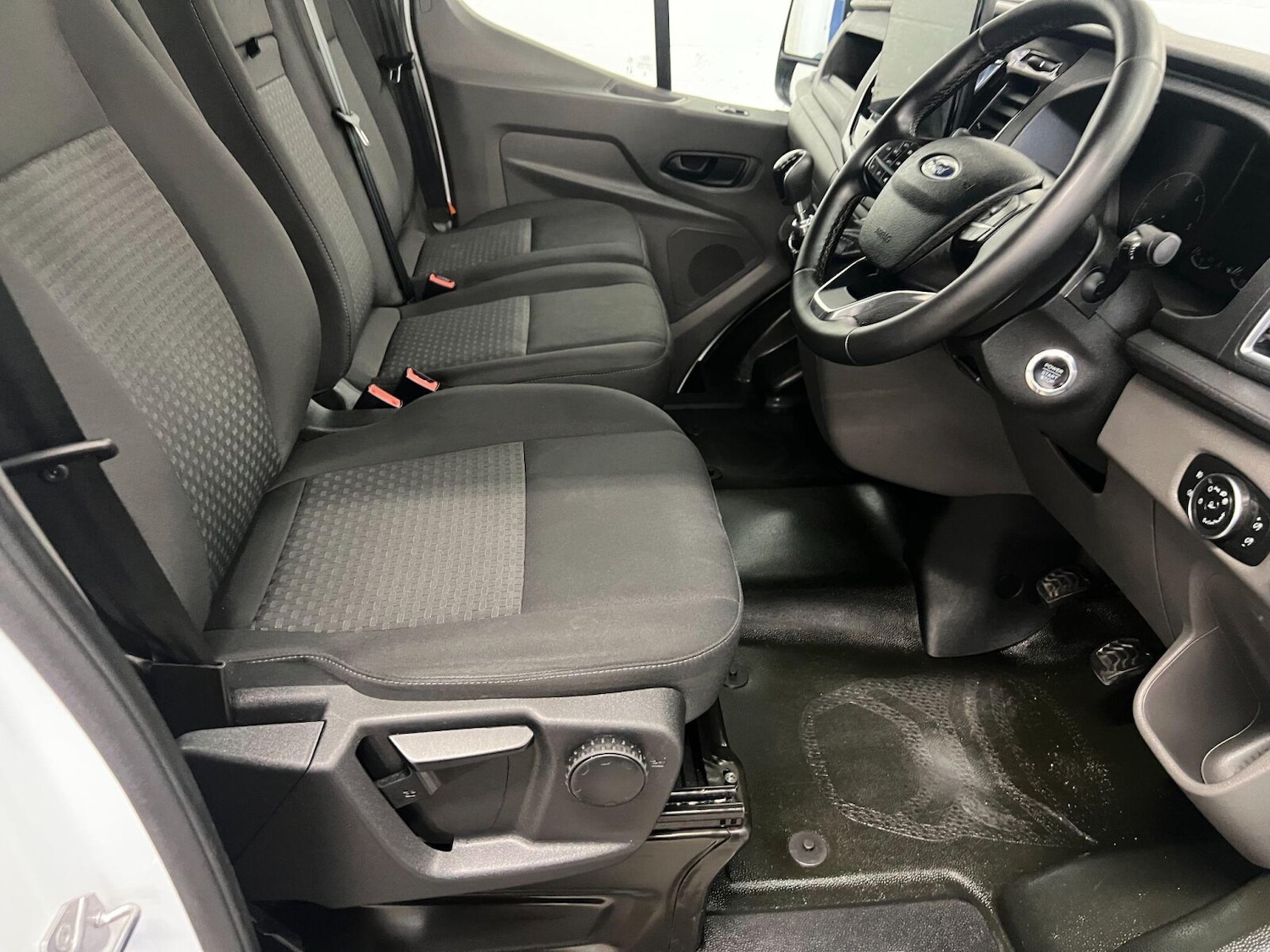 Used Ford Transit 2024 for sale - 76871290: Photo 9