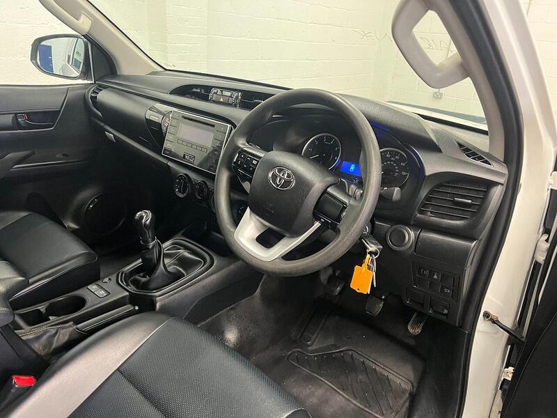 Used Toyota Hilux 2020 for sale - 76904107: Photo 16