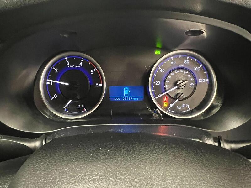 Used Toyota Hilux 2020 for sale - 76904107: Photo 18