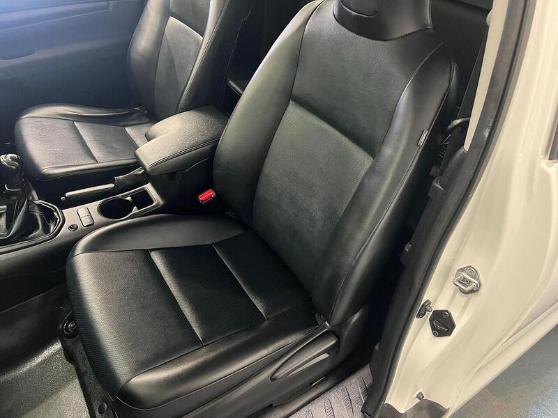 Used Toyota Hilux 2020 for sale - 76904107: Photo 21