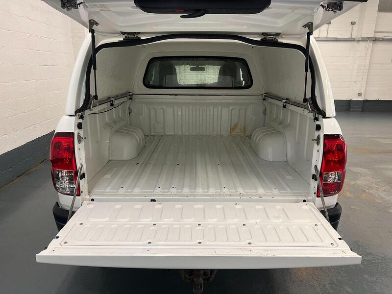 Used Toyota Hilux 2020 for sale - 76904107: Photo 26