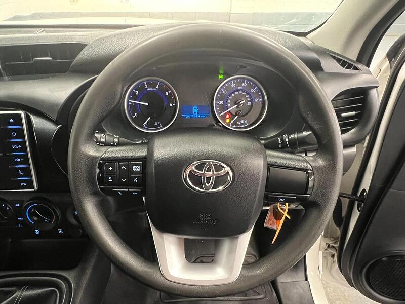 Used Toyota Hilux 2020 for sale - 76904107: Photo 27