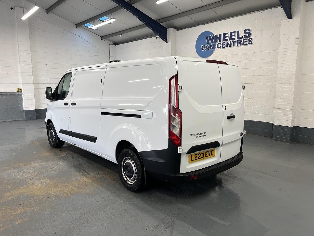 Used Ford Transit Custom 2023 for sale - 76841988: Photo 2