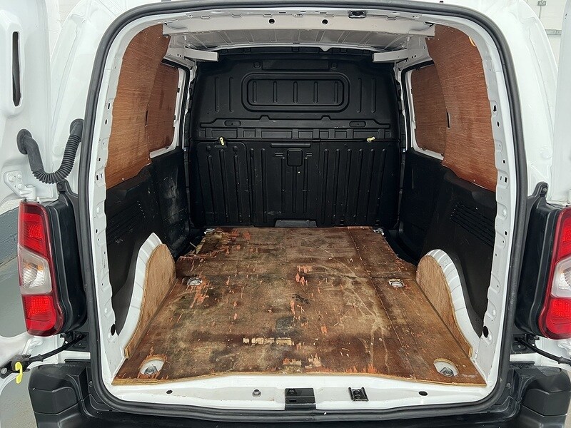 Used Toyota ProAce 2022 for sale - 76904362: Photo 37