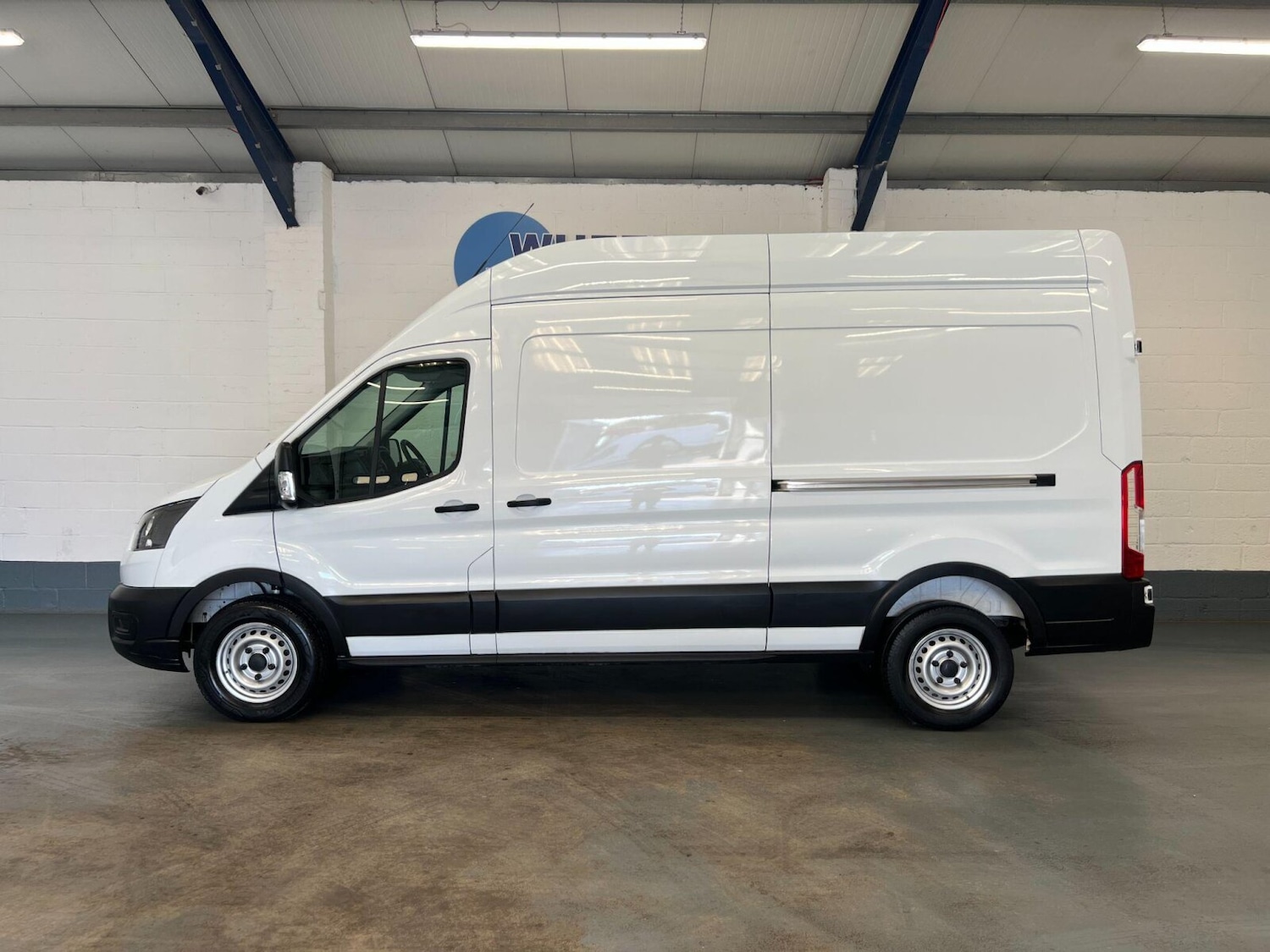 Used Ford Transit 2024 for sale - 76140399: Photo 2