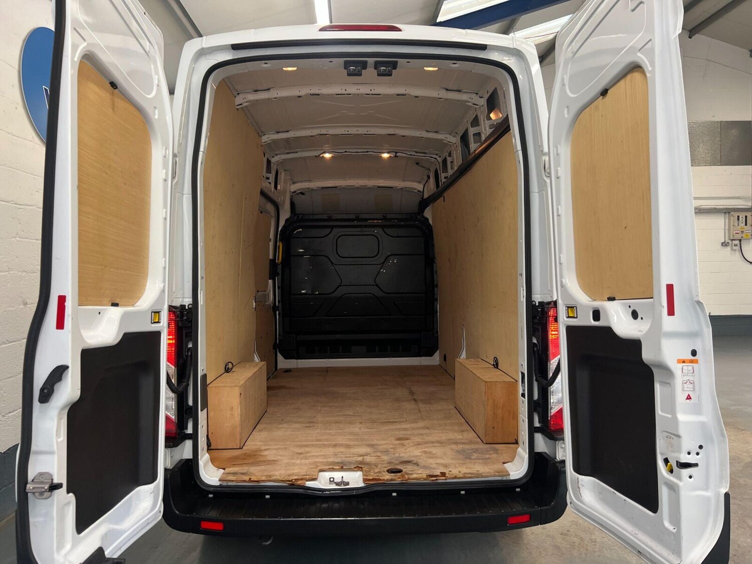 Used Ford Transit 2024 for sale - 76140399: Photo 30