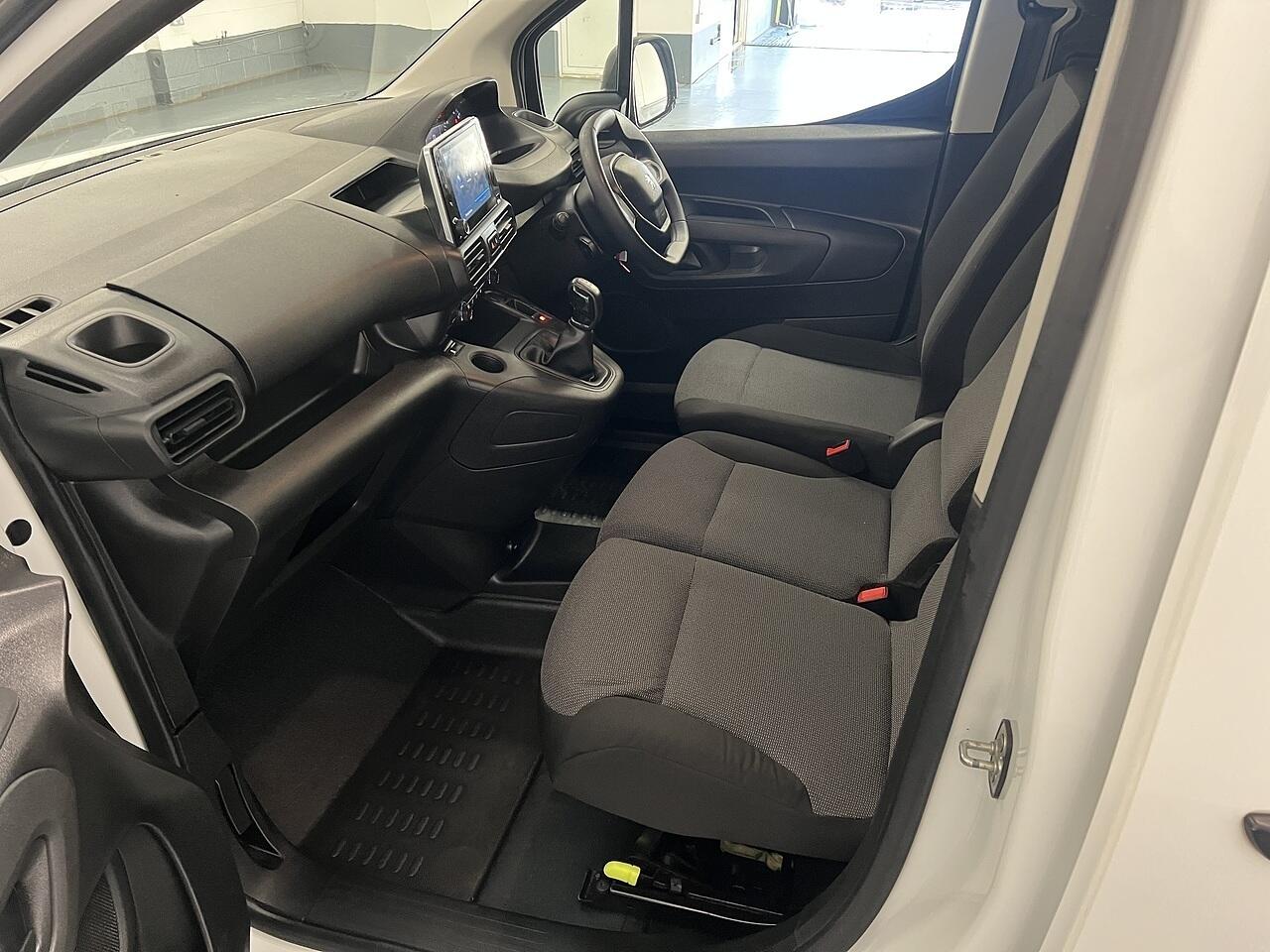 Used Peugeot Partner 2019 for sale - 76773437: Photo 24