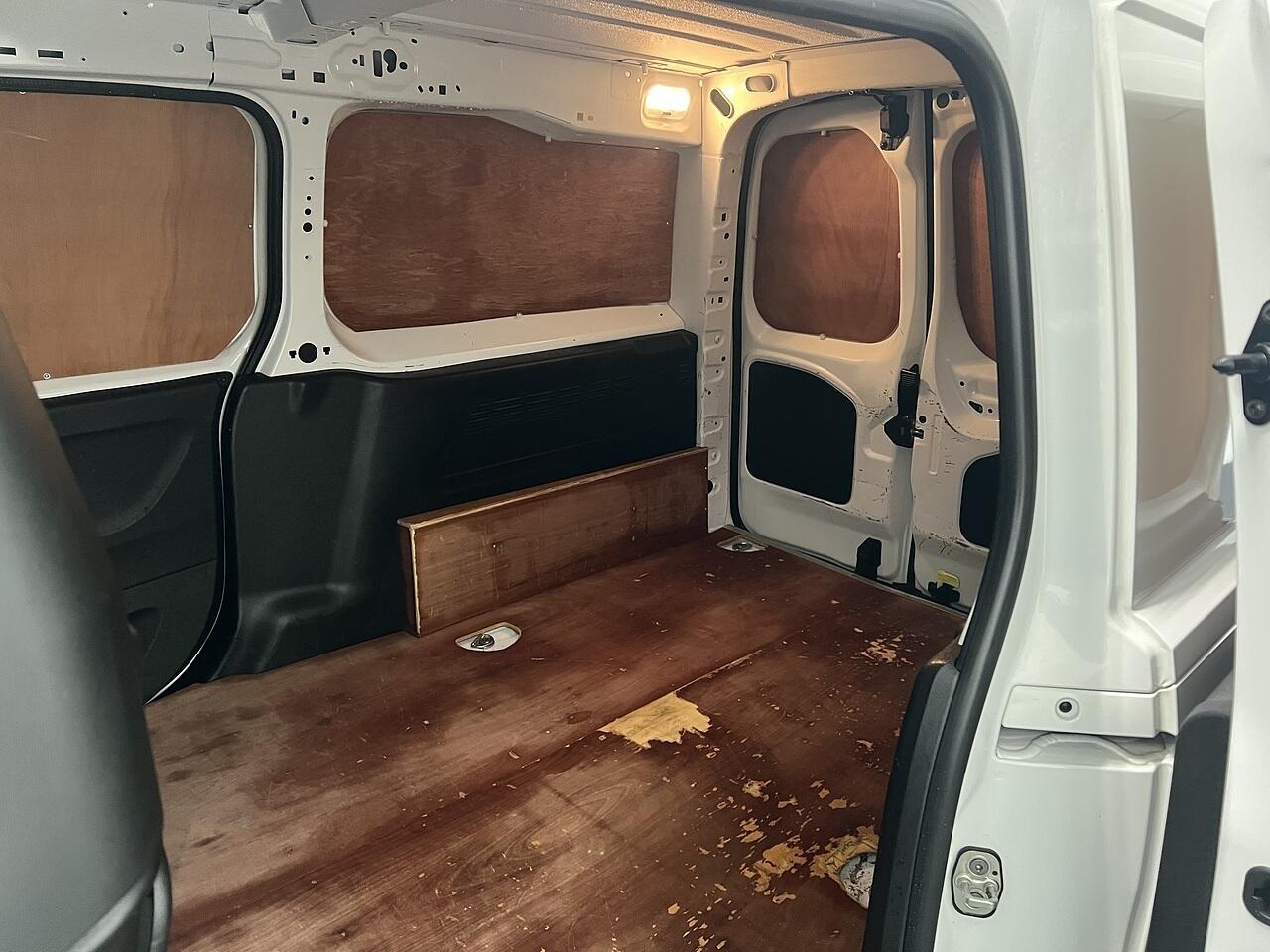 Used Peugeot Partner 2019 for sale - 76773437: Photo 29