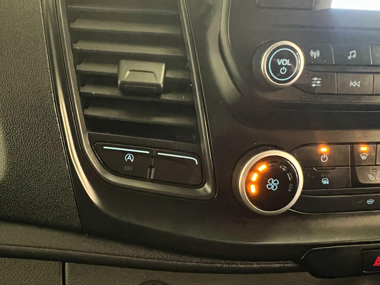 Used Ford Transit 2023 for sale - 76221829: Photo 16