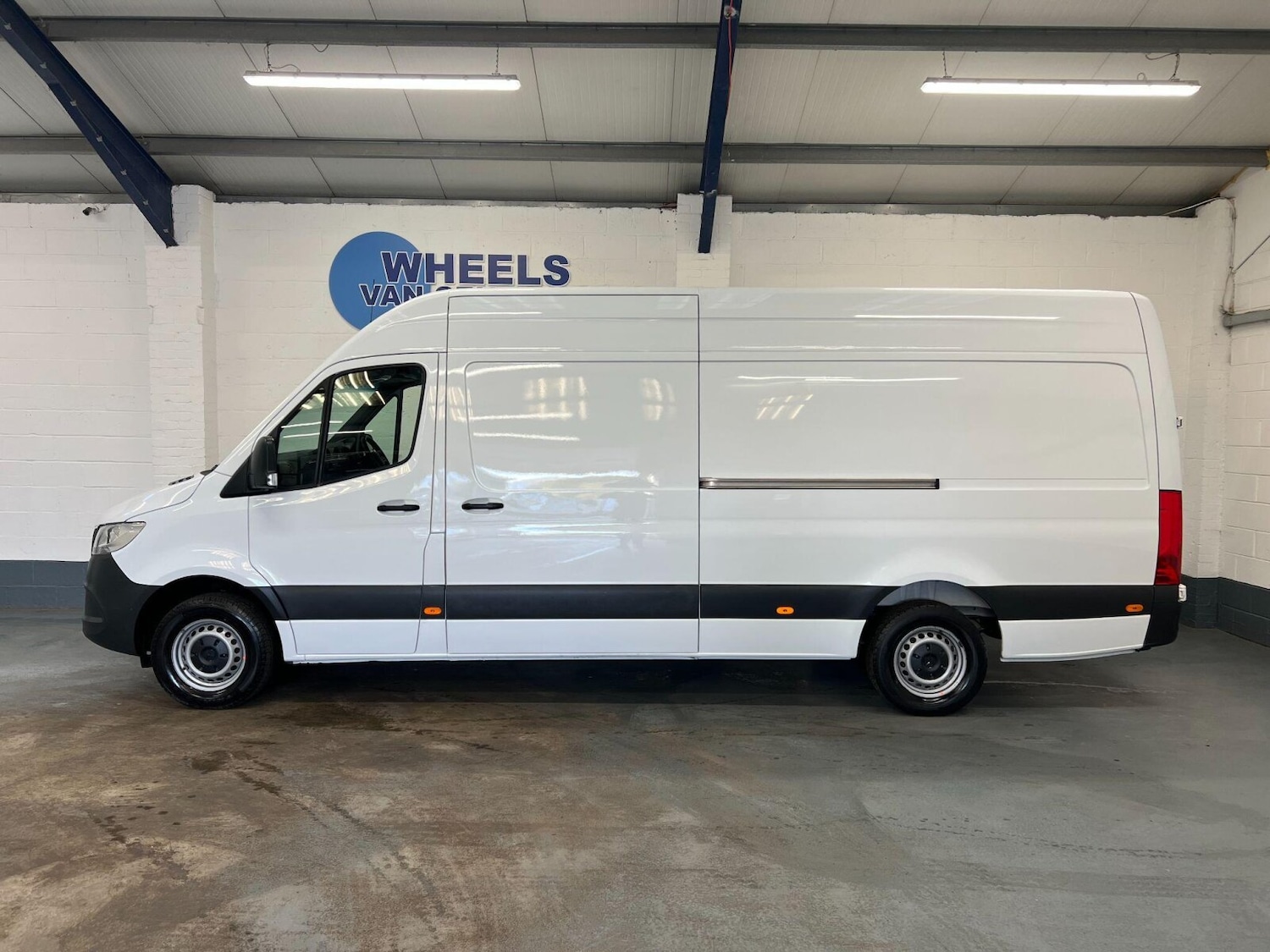 Used Mercedes-Benz Sprinter 2023 for sale - 76375555: Photo 2