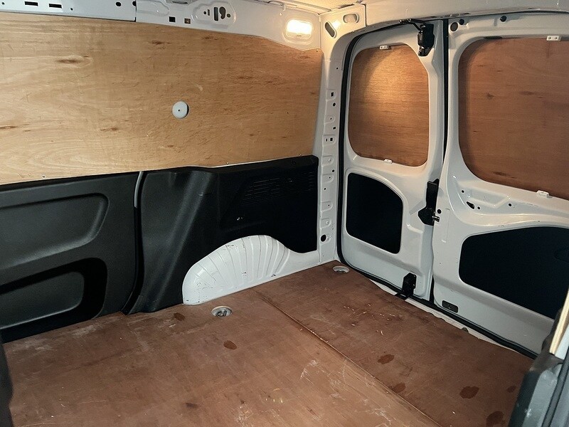 Used Peugeot Partner 2024 for sale - 77351211: Photo 32