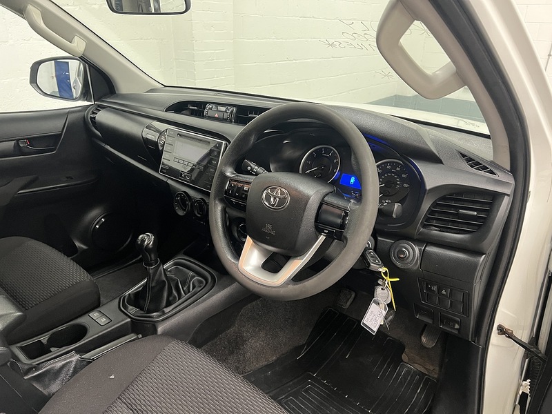 Used Toyota Hilux 2018 for sale - 77668076: Photo 11