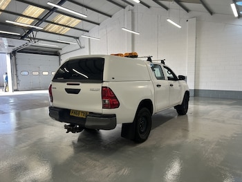 Used Toyota Hilux 2018 for sale - 77668076: Photo