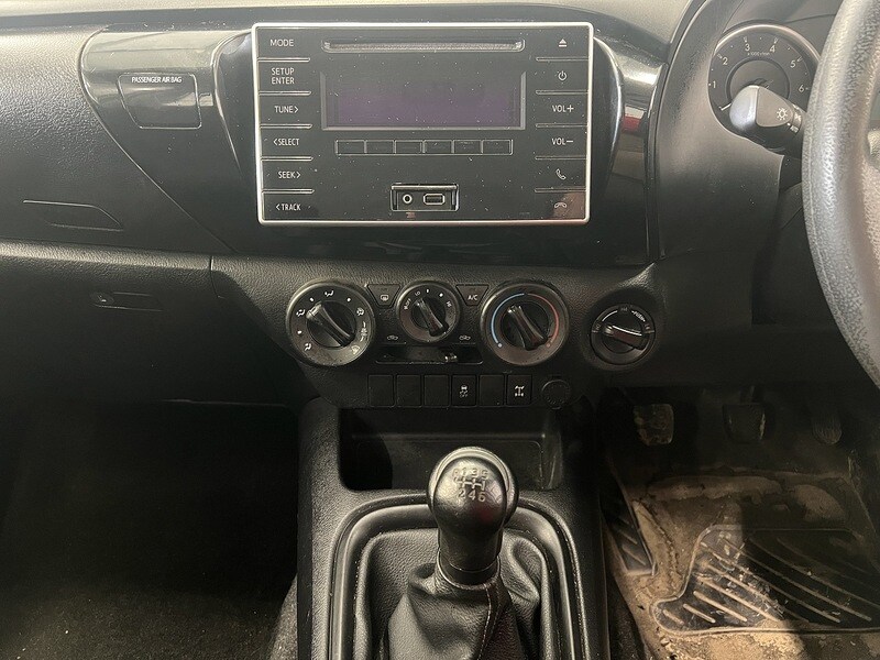 Used Toyota Hilux for sale - 77668076: Photo 9