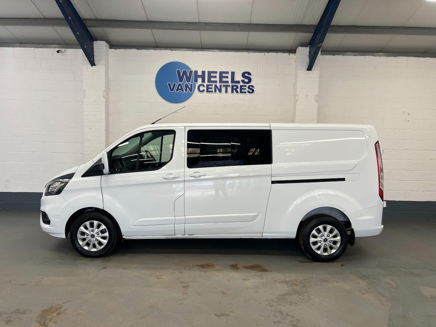 Used Ford Transit Custom 2022 for sale - 76640306: Photo 2