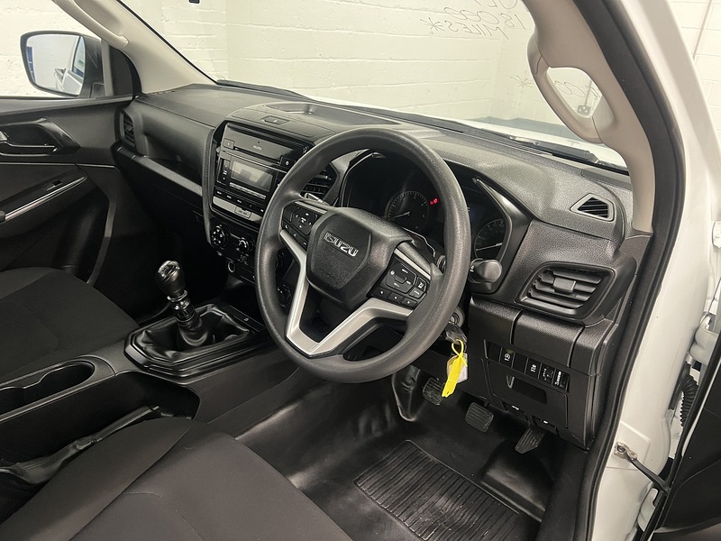 Used Isuzu D-Max 2023 for sale - 77640099: Photo 11