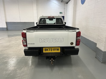 Used Isuzu D-Max 2023 for sale - 77640099: Photo