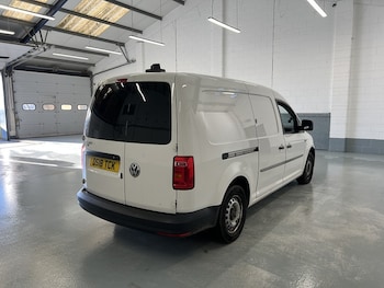 Used Volkswagen Caddy Maxi 2018 for sale - 77200892: Photo