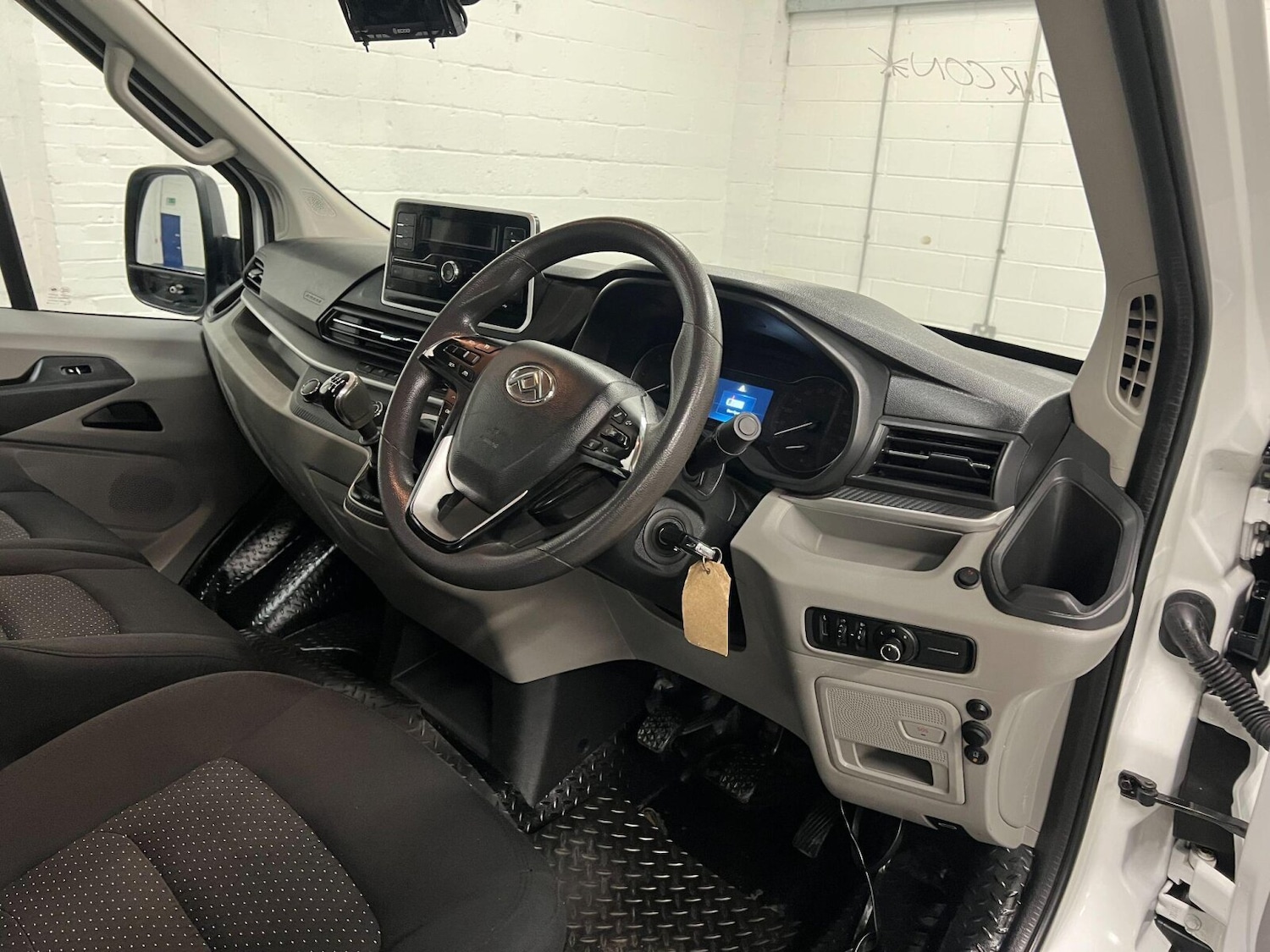 Used Maxus Deliver 9 2022 for sale - 76870543: Photo 11