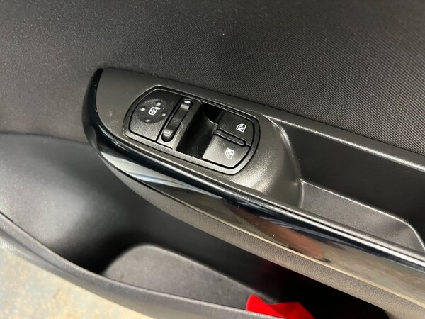Used Vauxhall Corsa Van 2018 for sale - 75514662: Photo 12