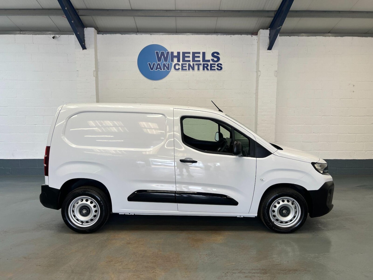 Used Vauxhall Combo 2024 for sale - 76868536: Photo 6