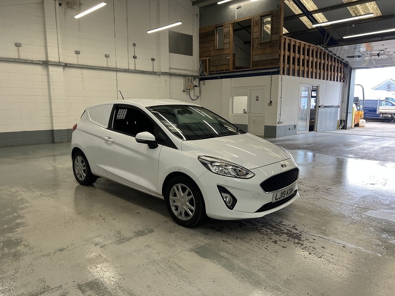 Used Ford Fiesta 2019 for sale - 77905975: Photo 4