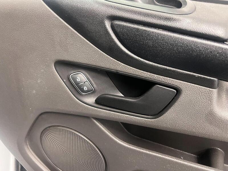 Used Ford Transit Custom 2022 for sale - 76903880: Photo 33