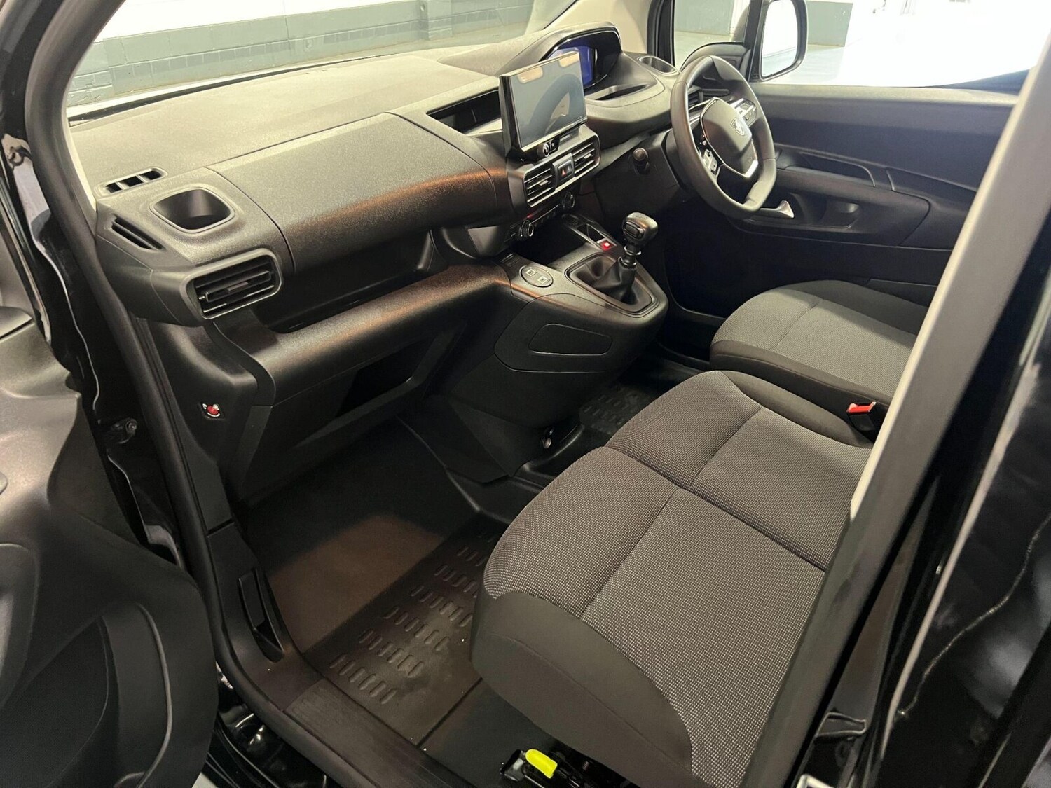 Used Peugeot Partner 2024 for sale - 76104208: Photo 30