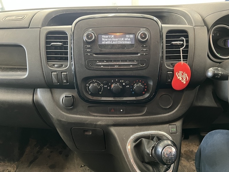 Used Vauxhall Vivaro 2017 for sale - 76919789: Photo 8
