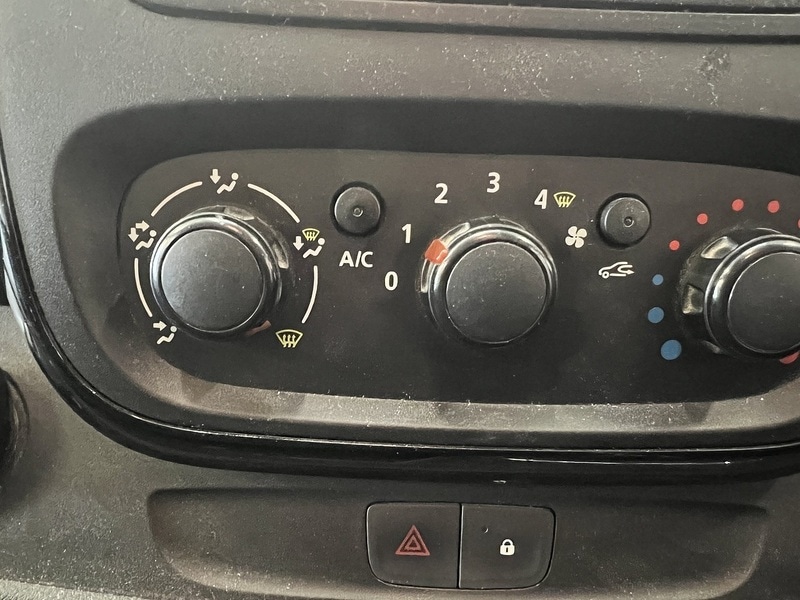 Used Vauxhall Vivaro 2017 for sale - 76919789: Photo 9