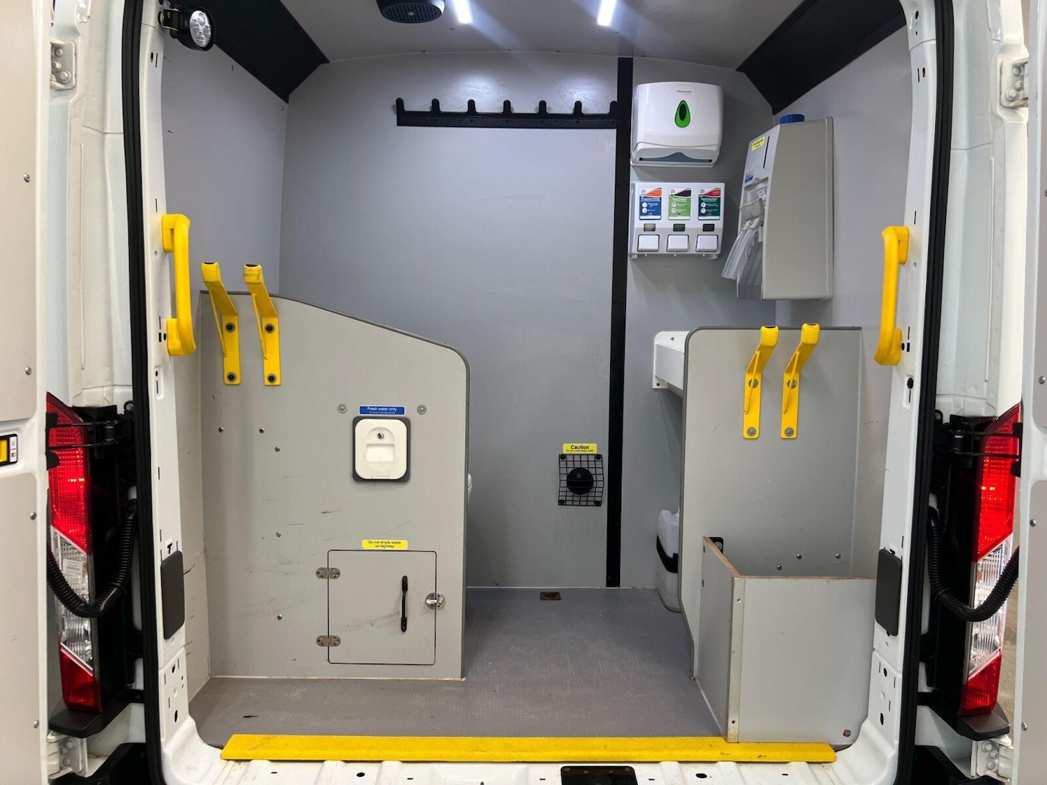 Used Ford Transit 2022 for sale - 76869425: Photo 27