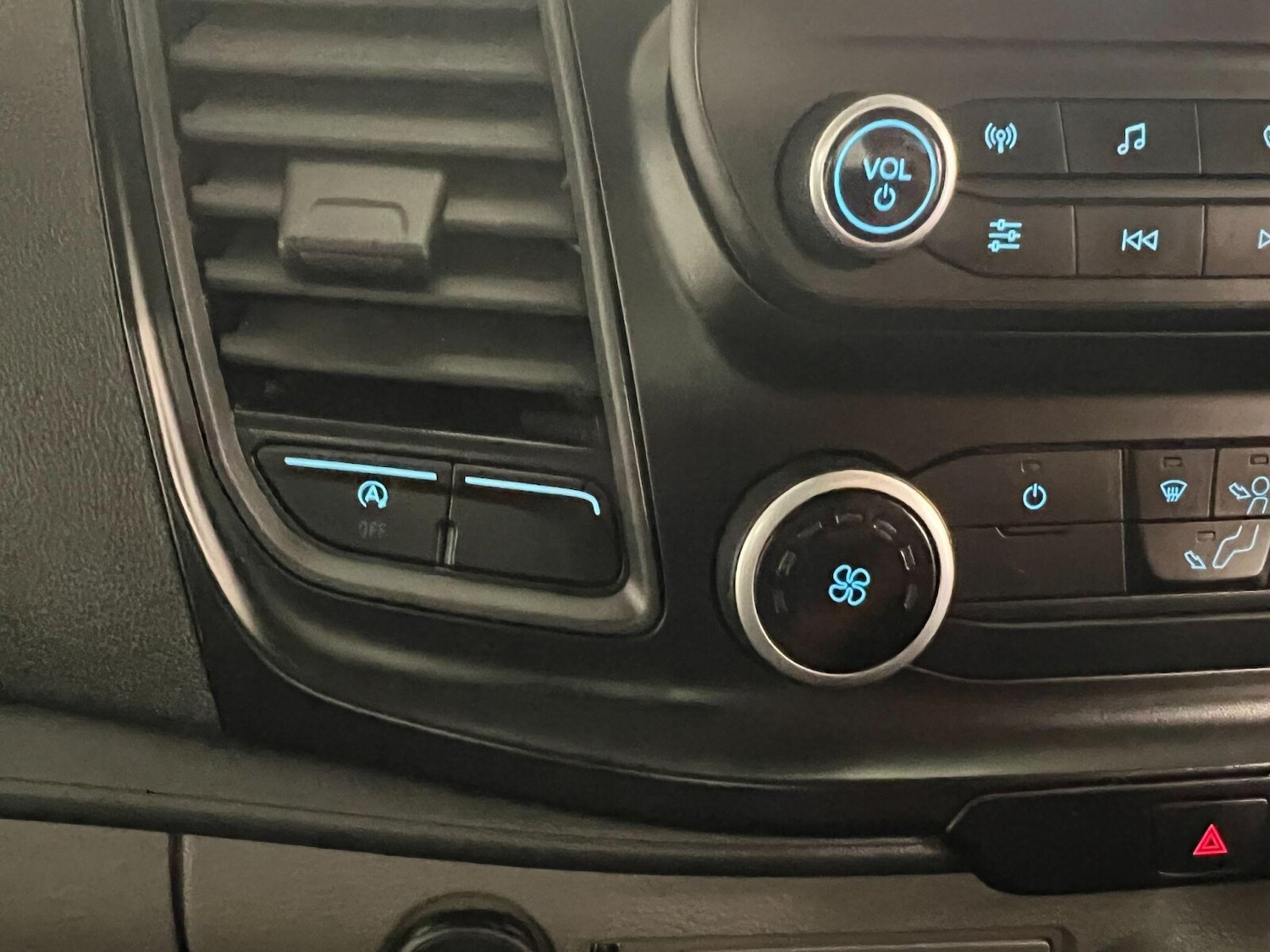 Used Ford Transit 2022 for sale - 76872796: Photo 23