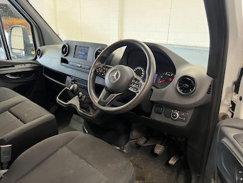 Used Mercedes-Benz Sprinter 2020 for sale - 75952337: Photo