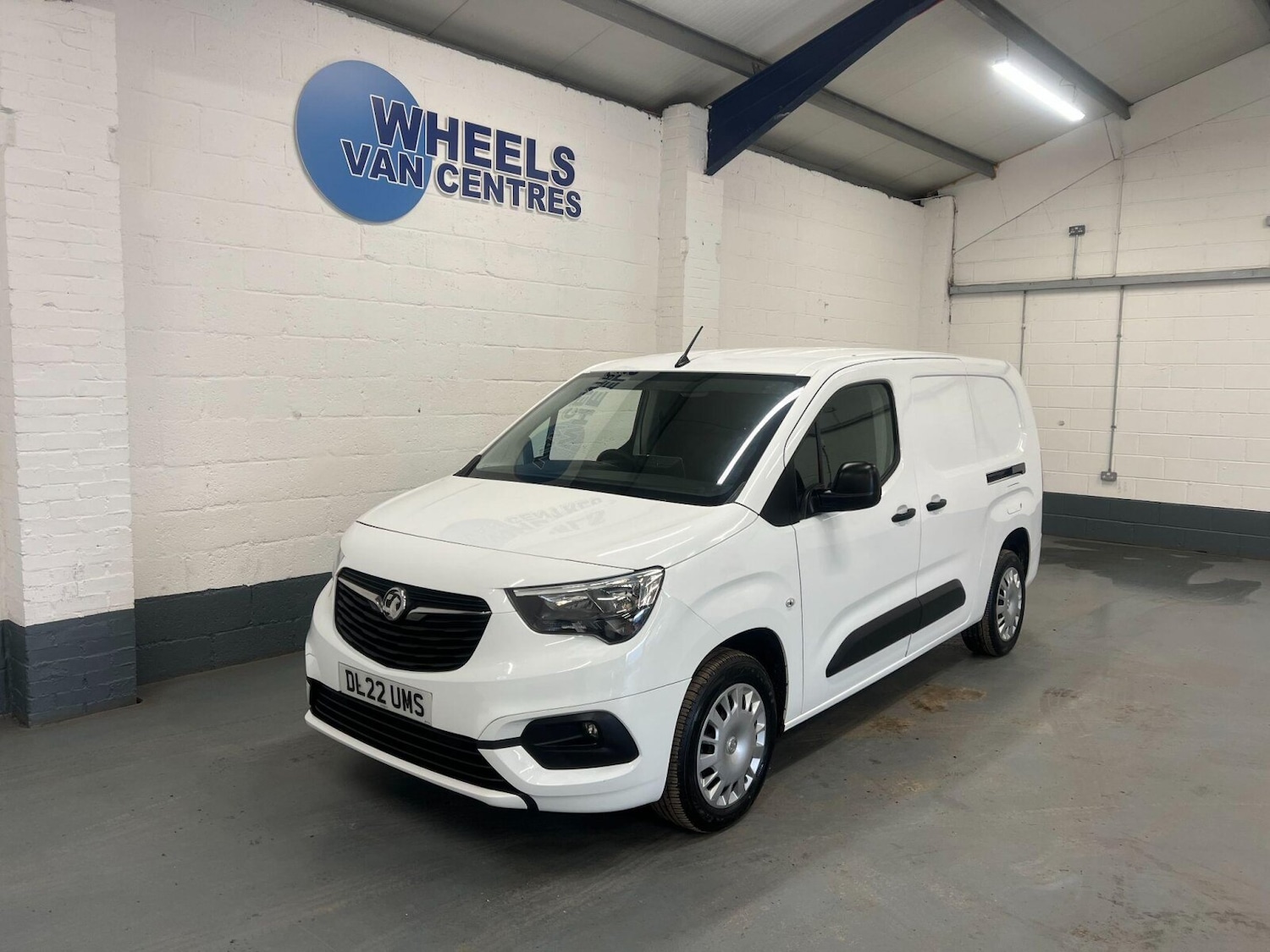 Used Vauxhall Combo 2022 for sale - 76872839: Photo 1
