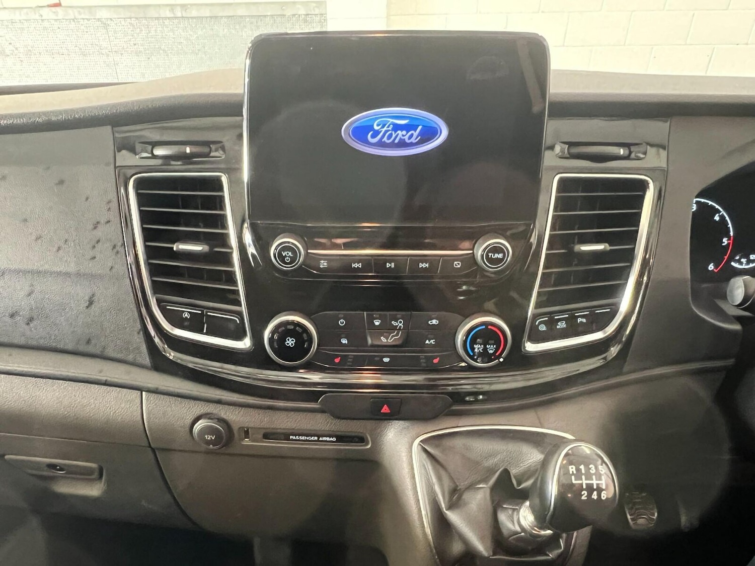 Used Ford Transit Custom 2020 for sale - 76640304: Photo 9