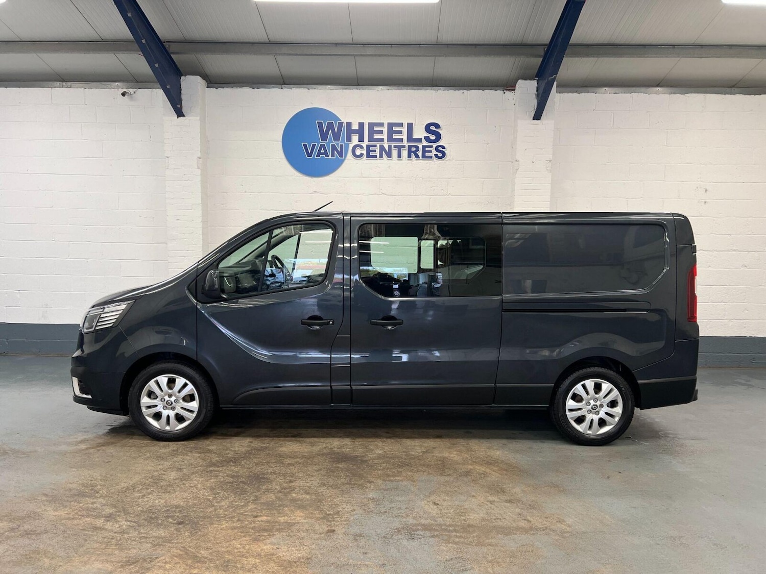 Used Renault Trafic 2023 for sale - 76154892: Photo 2