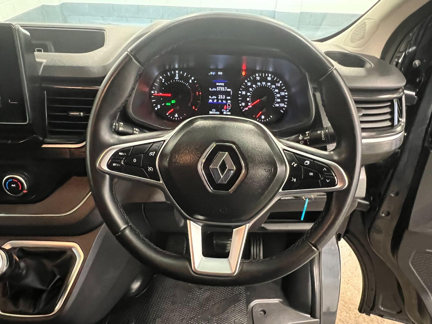 Used Renault Trafic 2023 for sale - 76154892: Photo 30