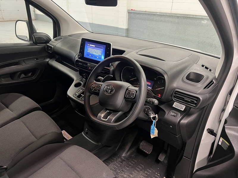 Used Toyota ProAce 2024 for sale - 77643349: Photo 6