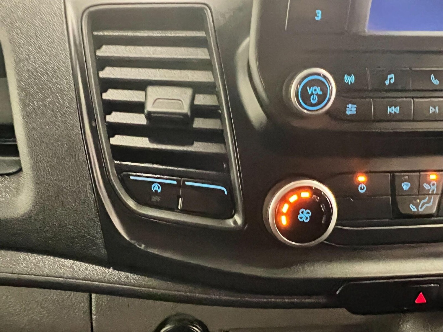 Used Ford Transit Custom 2021 for sale - 76640309: Photo 17