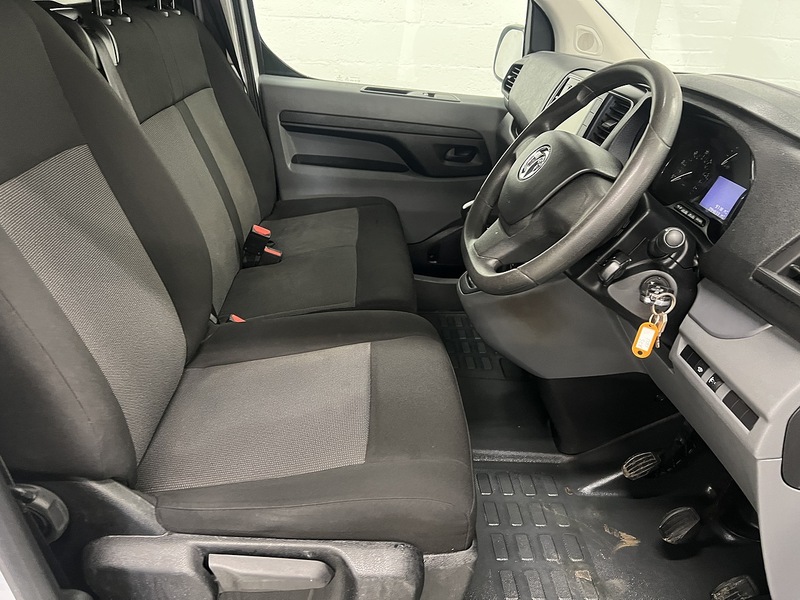 Used Vauxhall Vivaro 2023 for sale - 77502617: Photo 10
