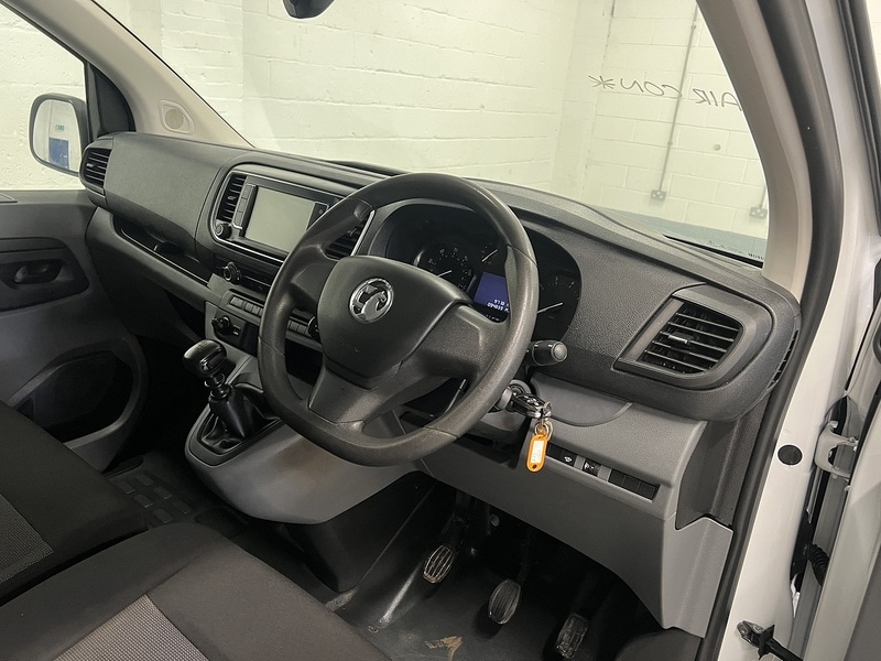 Used Vauxhall Vivaro 2023 for sale - 77502617: Photo 11