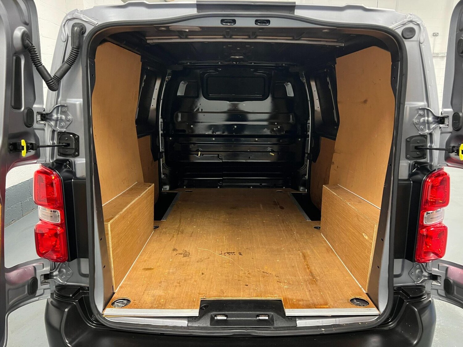 Used Citroen Dispatch 2023 for sale - 76316903: Photo 32