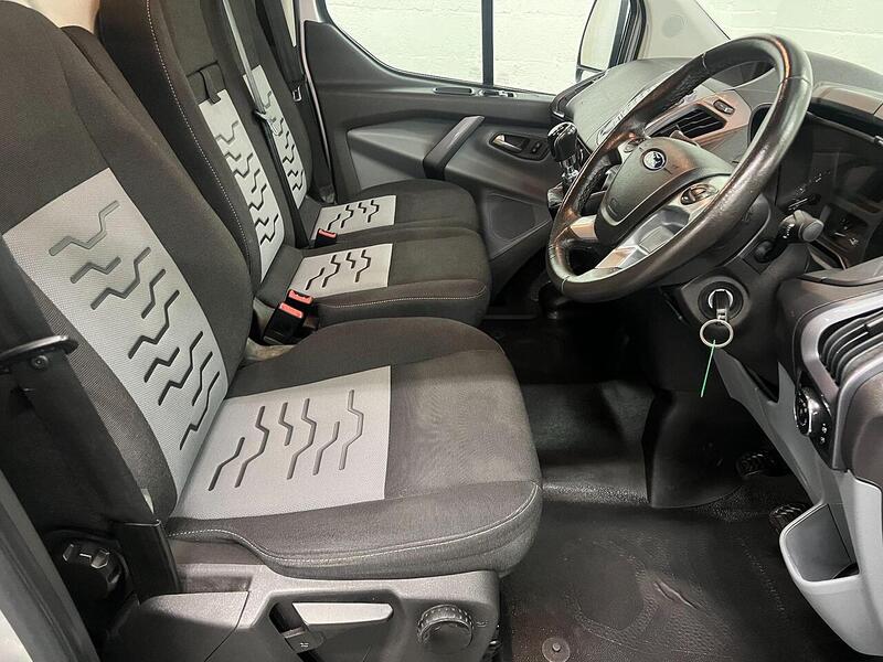 Used Ford Transit Custom 2017 for sale - 76904156: Photo 10