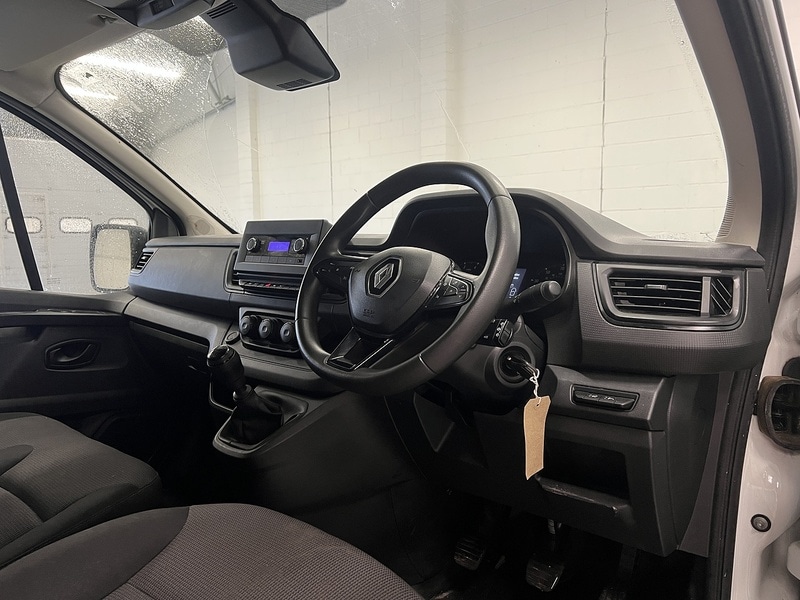 Used Renault Trafic 2023 for sale - 77465232: Photo 6