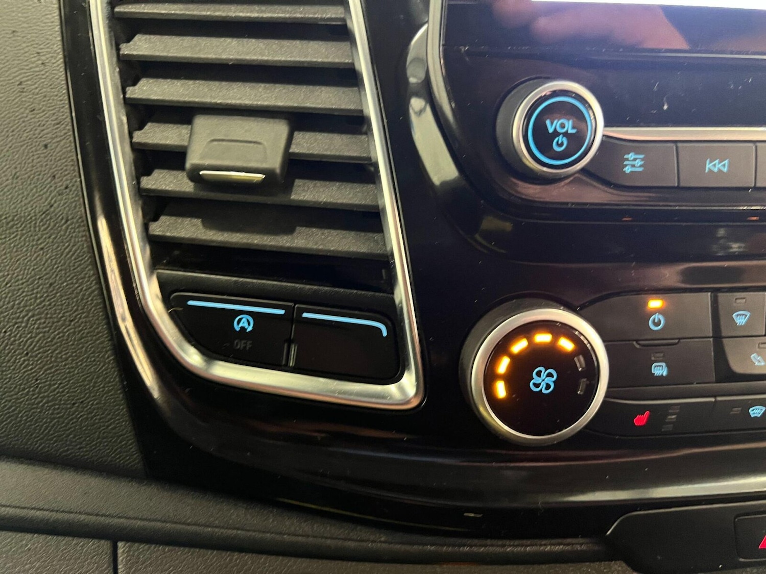 Used Ford Transit Custom 2022 for sale - 76868618: Photo 16